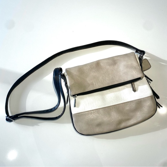 Joanel Handbags - Joanel Crossbody Faux Leather purse / Taupe & Cream